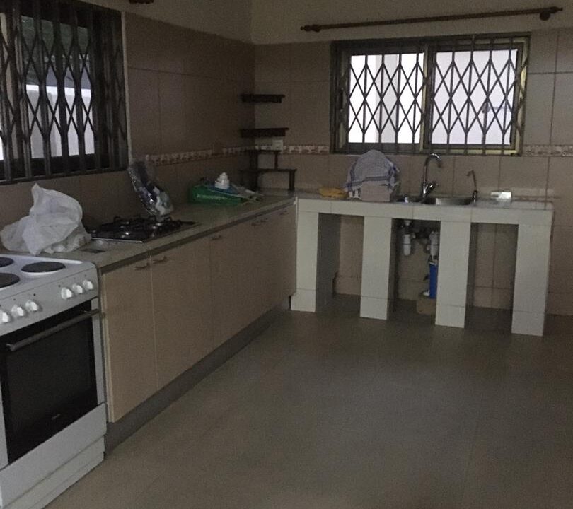 ABOFU 2-BEDROOM HOUSE FOR RENT