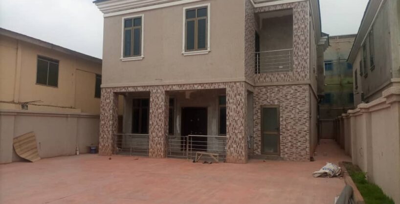 NORTH LEGON 4-BEDROOM HOUSE FOR SALE