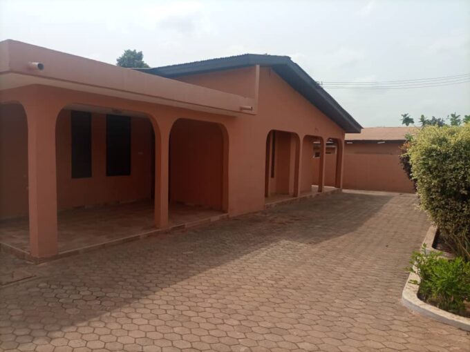 AGBOGBA HOUSE FOR SALE
