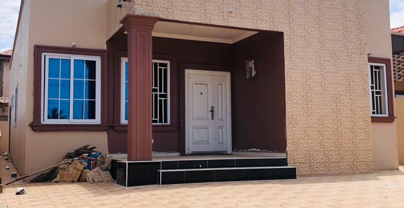 SPINTEX 3-BEDROOM HOUSE FOR SALE